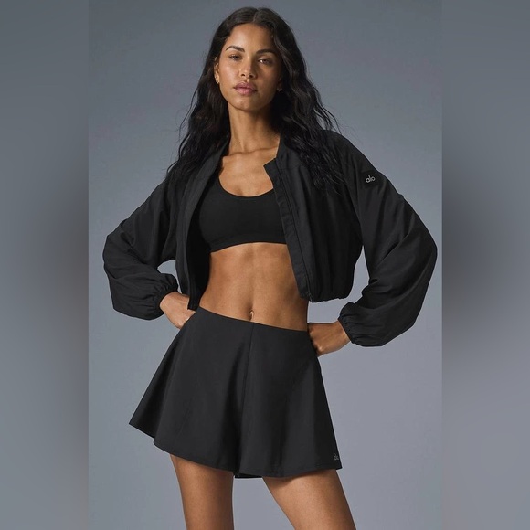 ALO YOGA✨NEW✨ Tiebreaker Jacket in Black